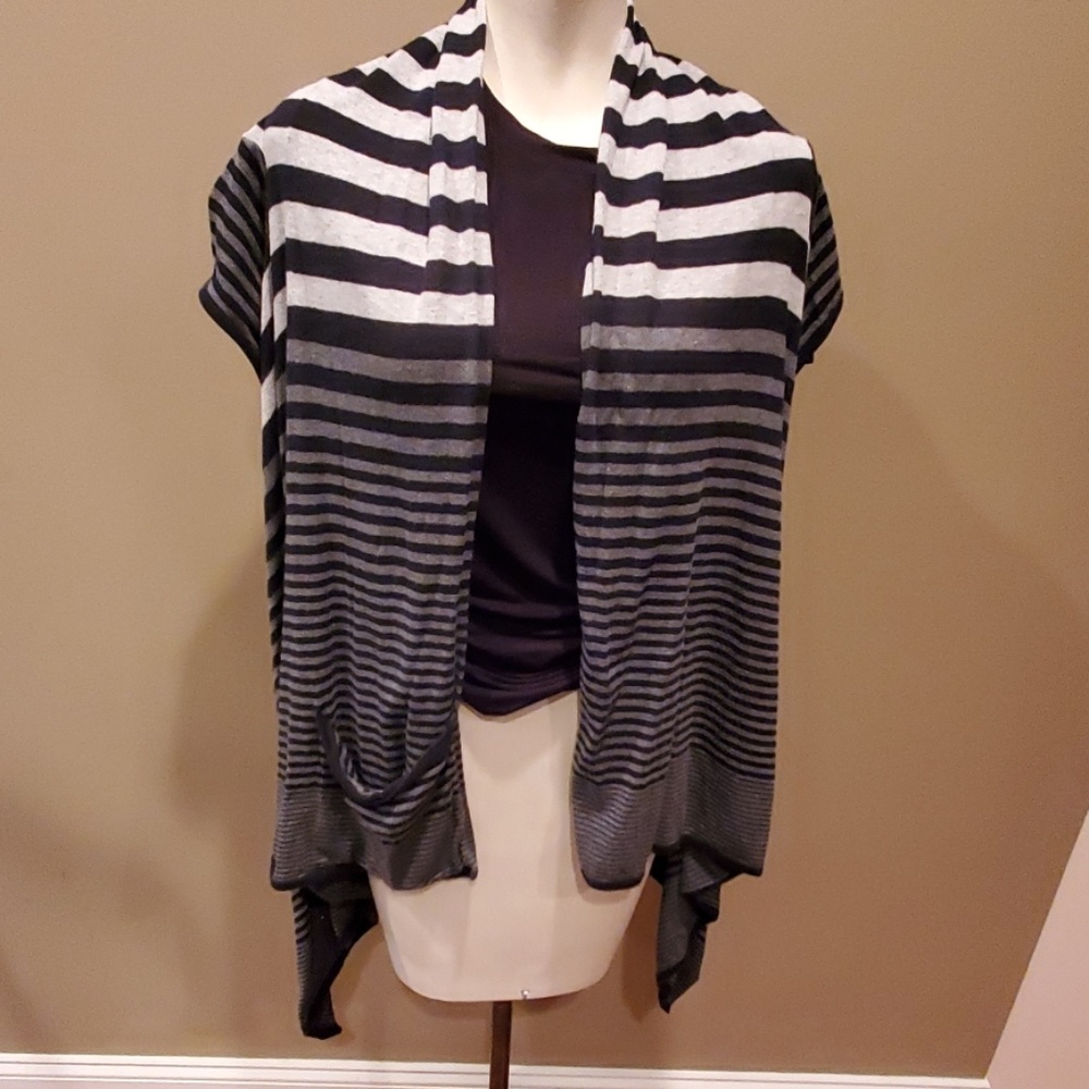 BCBG CARDIGAN